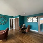 The Spitalfields Suite At Ryedale House