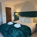 The Spitalfields Suite At Ryedale House